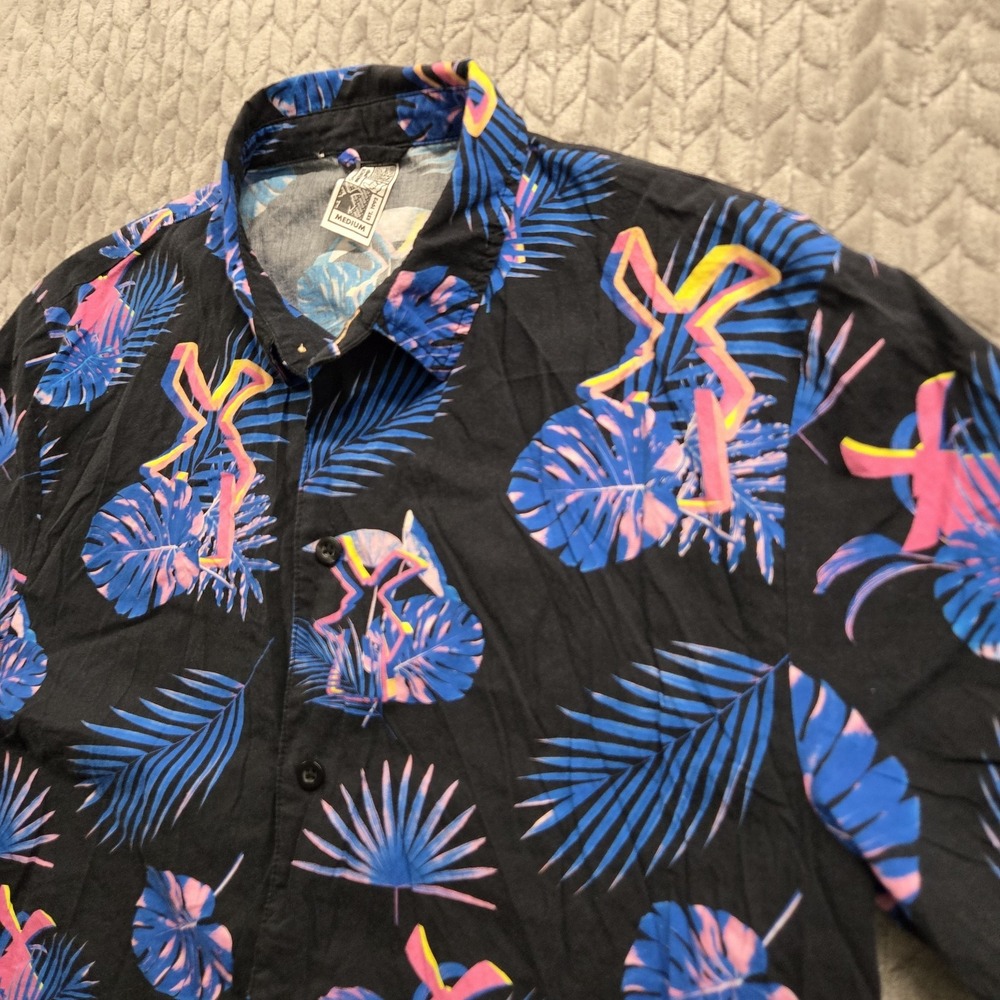 Dutch Bros Shirt Mens Size Medium Multicolor‎ Hawaiian Floral Coffee Logo